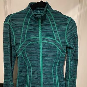 Lululemon define jacket. Size 6. Green/blue